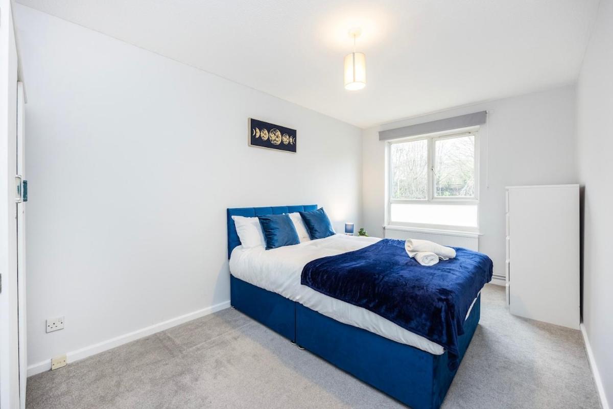 The Blue Hideaway - Spacious Battersea House With Private Garden * Londra