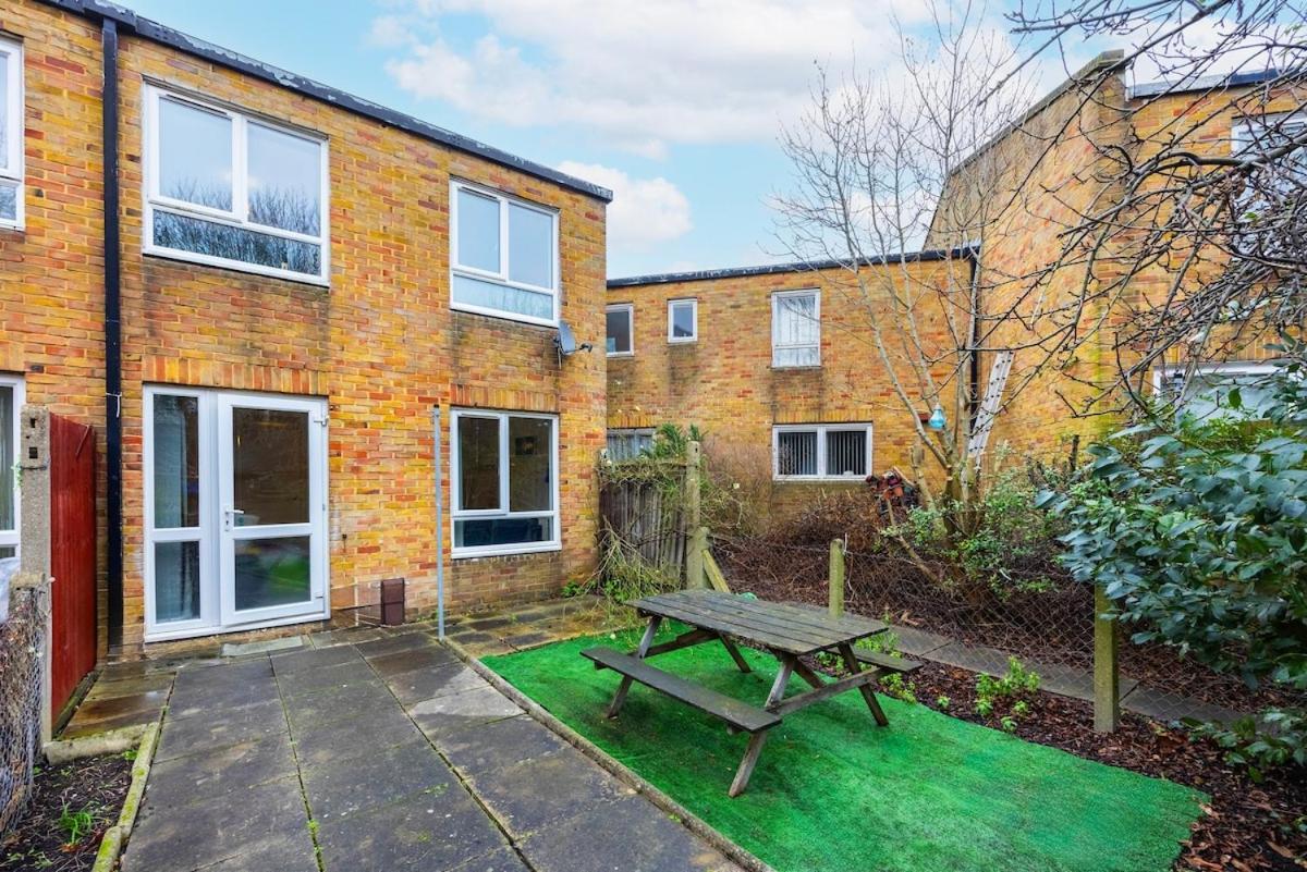 The Blue Hideaway - Spacious Battersea House With Private Garden * Londra